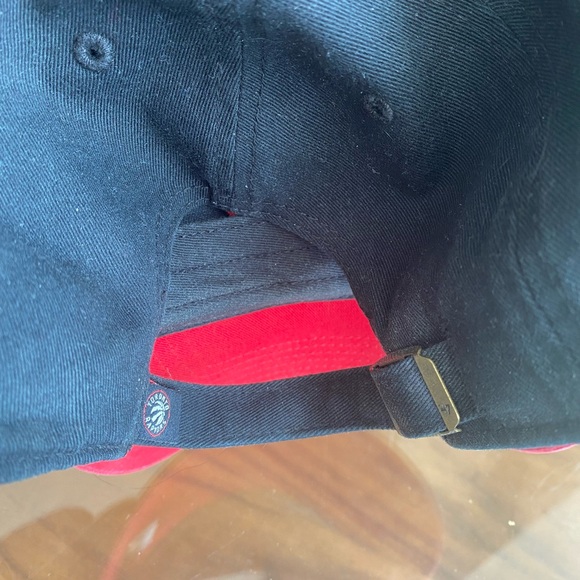 47 Brand Clean up Adjustable Toronto Raptors Two tone Cap - One Size - Picture 3 of 3